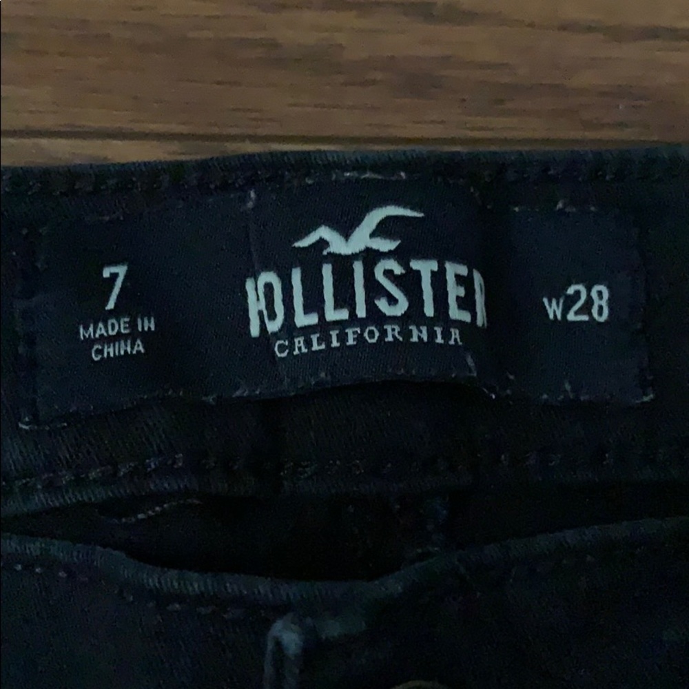 Shorts - Picture 2 of 3